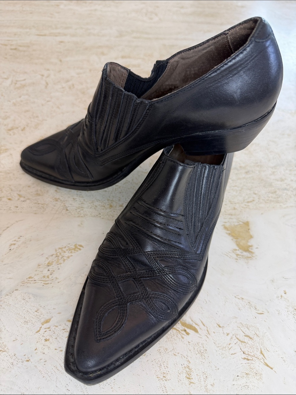 Vintage 80s/90s Guess by Georges Marciano Black Leather Western Booties Size 8